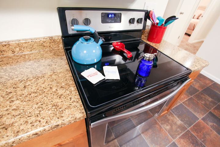 Breakfast/Coffee Service 104 of 111