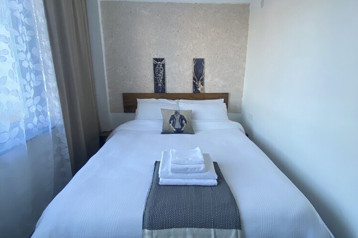 Room 11 of 49
