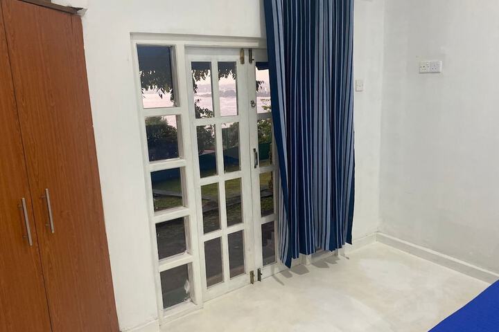 Room 18 of 47