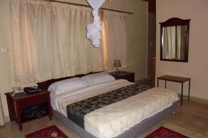 Room 3 of 13
