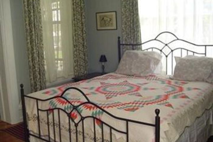 Room 8 of 17