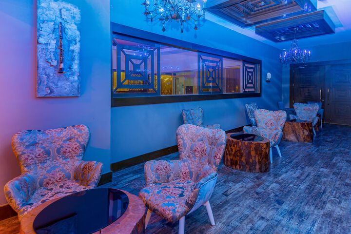 Lounge 69 of 114