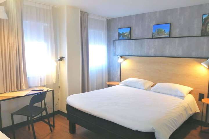 Room 14 of 61