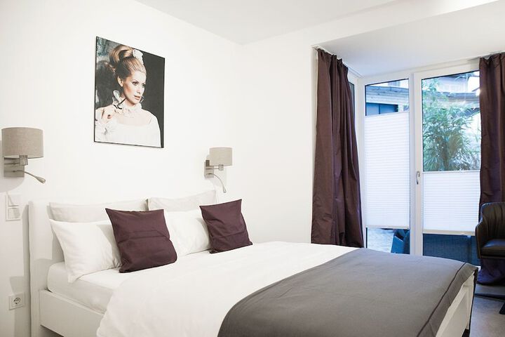Room 10 of 49