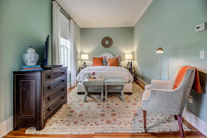 Room 12 of 48