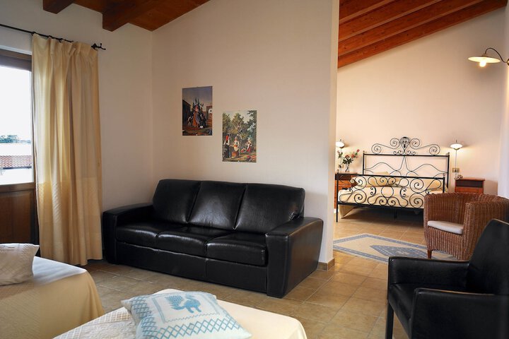Room 14 of 35