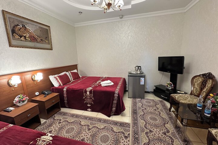 Room 15 of 48