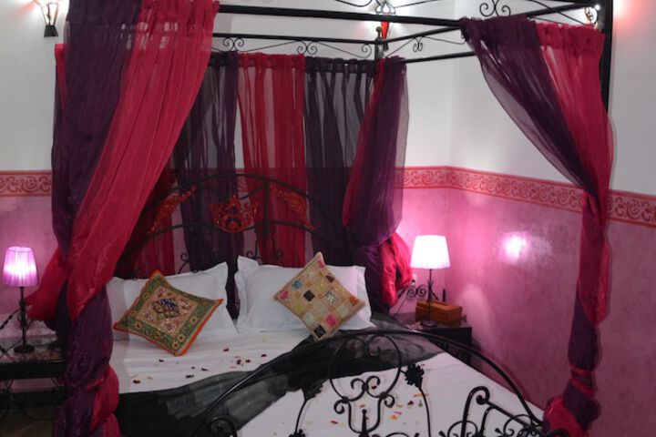 Room 27 of 88