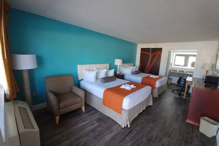 2 Queen Beds (4 of 12)