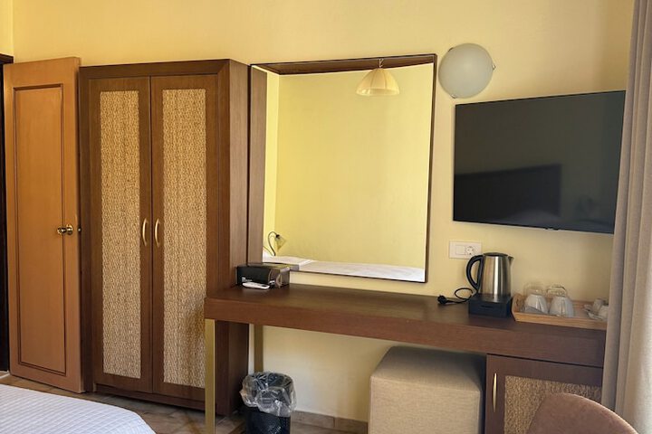 Room 34 of 129
