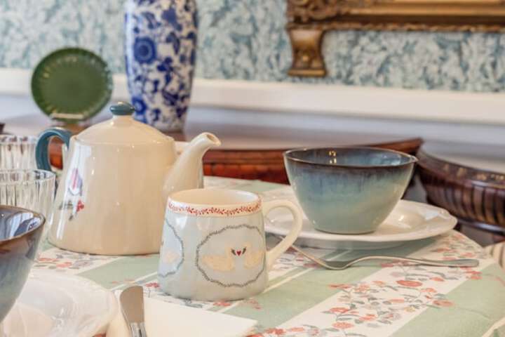 Breakfast/Coffee Service 126 of 147