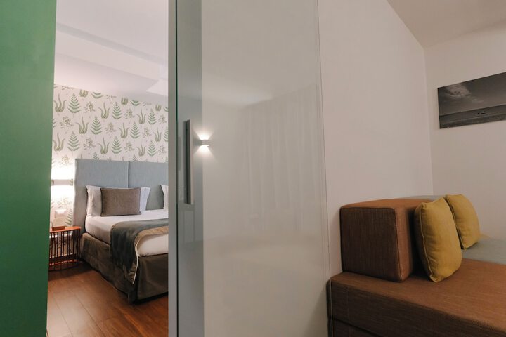 Room 30 of 95