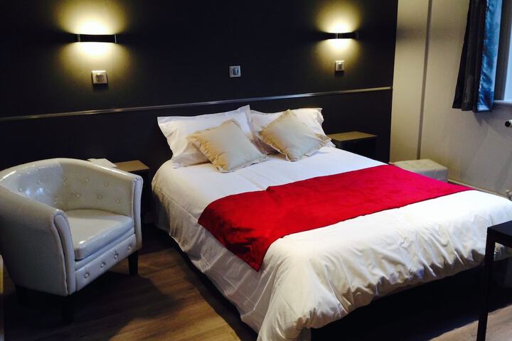Room 3 of 23