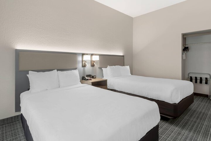Room 41 of 84
