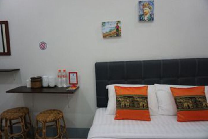 Room 6 of 27