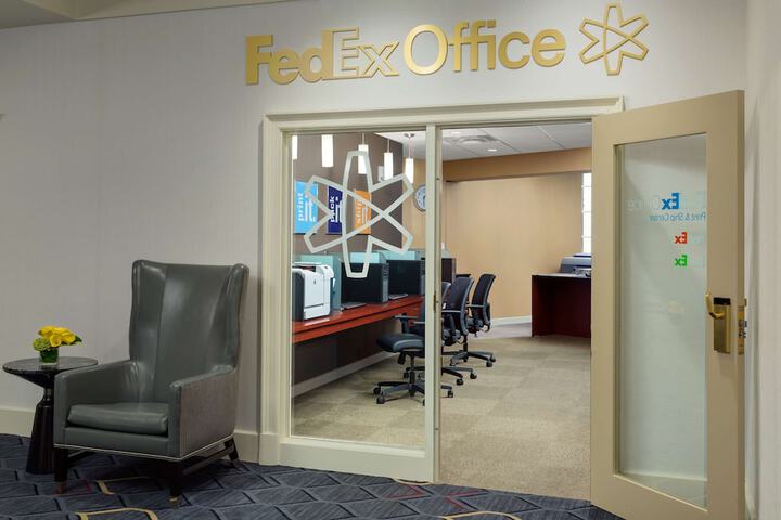 Business Center 140 of 144