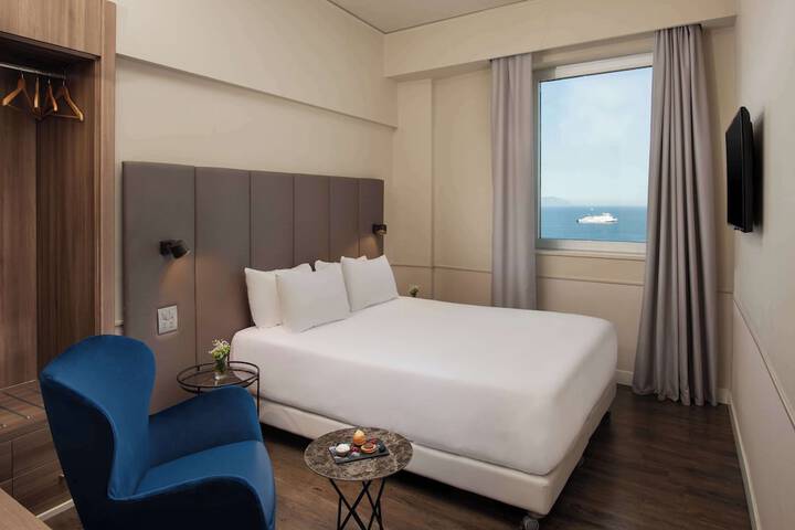 Room 38 of 68