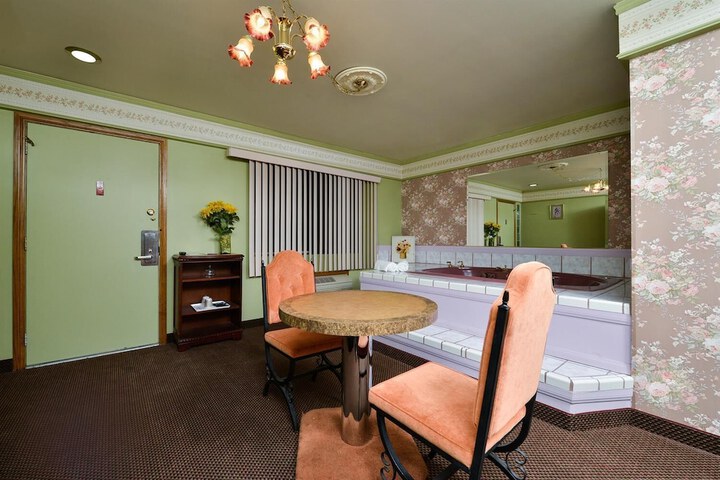 1 King Bed (32 of 80)