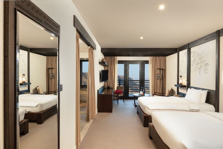 Room 18 of 318