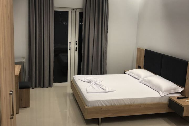 Room 19 of 152