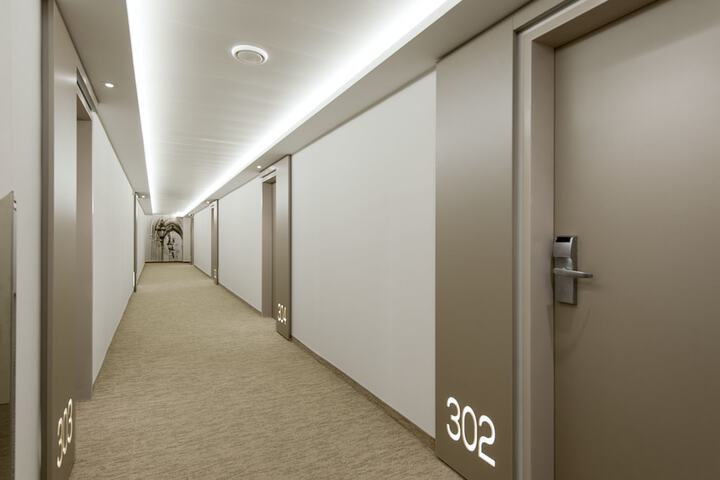 Ballroom/Hall 38 of 44