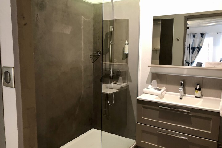 Room 18 of 41