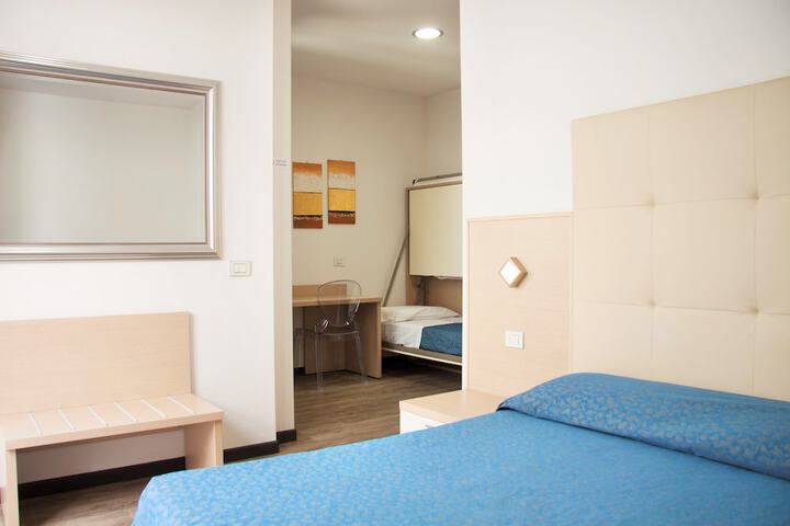 Room 10 of 62