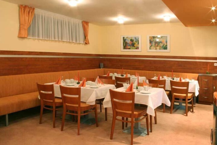 Dining Photos