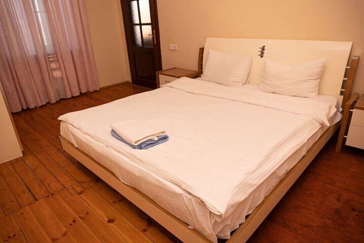 Room 8 of 45