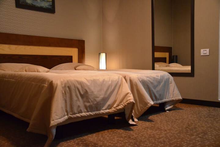 Room 13 of 29