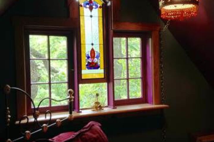 Room 4 of 25