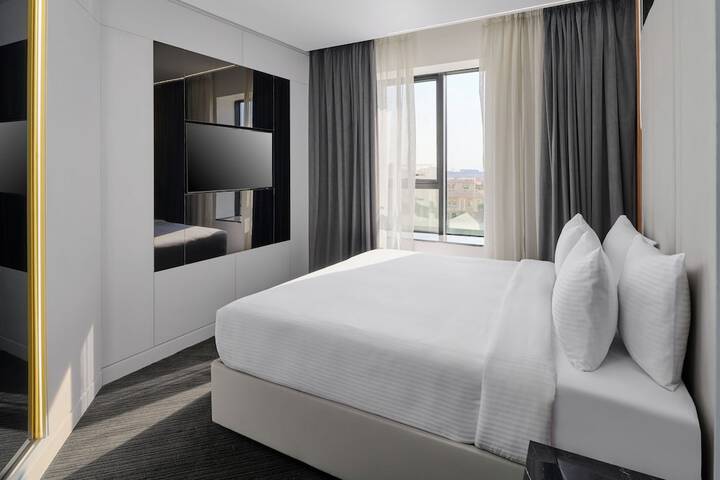 Room 82 of 134