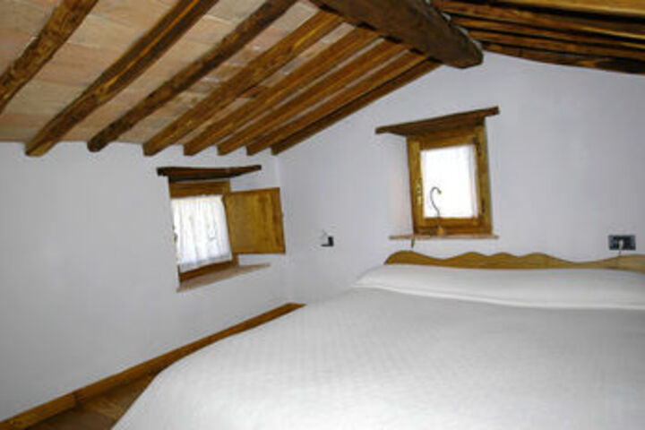 Room 16 of 32