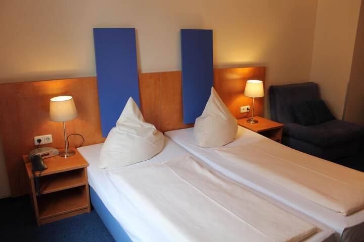 Room 17 of 43