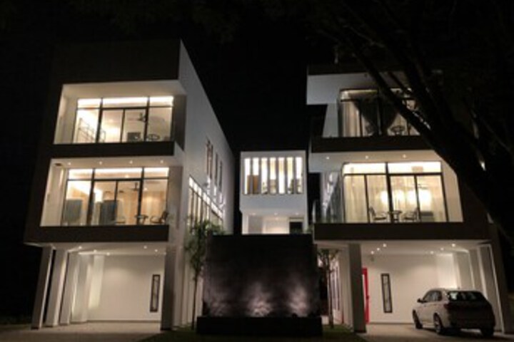 The Dahlias Luxury Residence