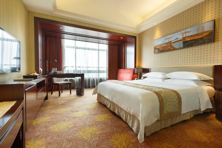 Room 15 of 35