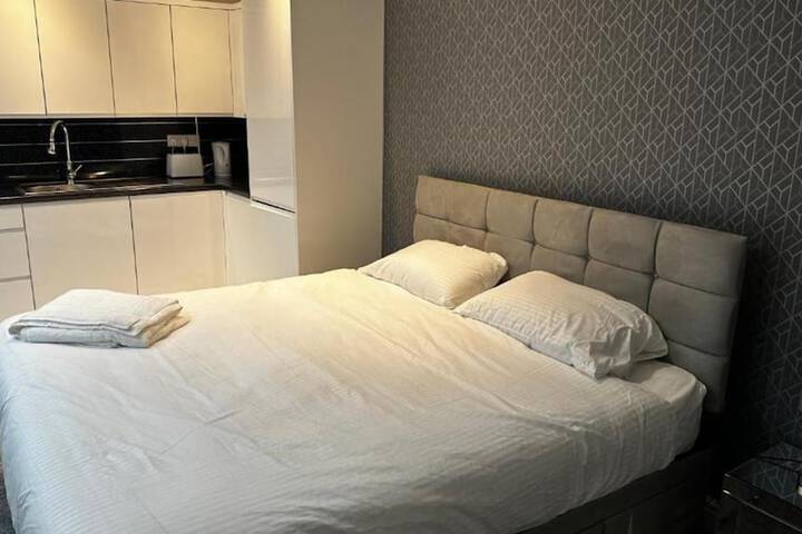Room 8 of 22