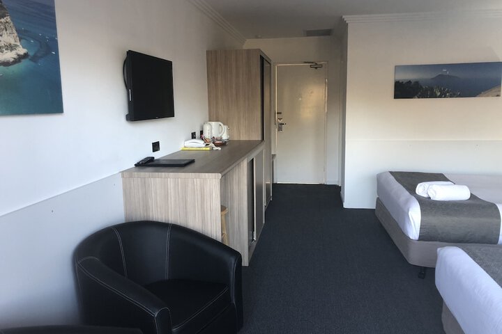 Room 9 of 132