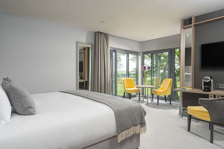 Room 3 of 68