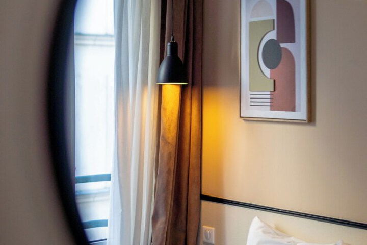 Room 34 of 64