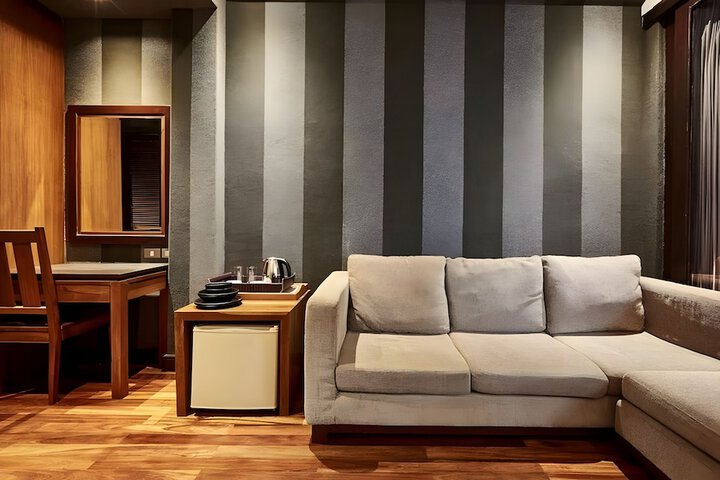 Room 16 of 23