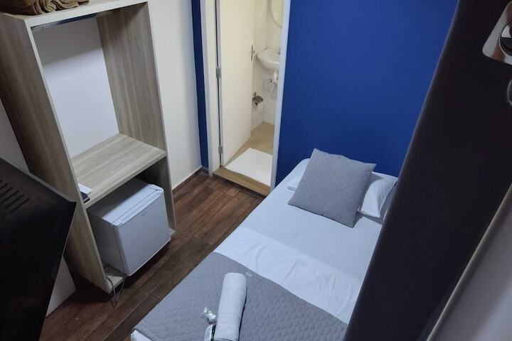 Room 21 of 59