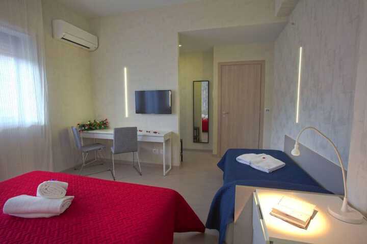 Room 14 of 79