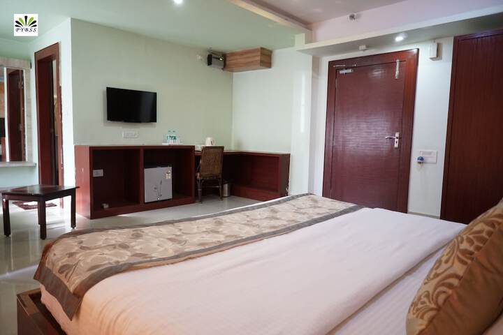 Room 27 of 94
