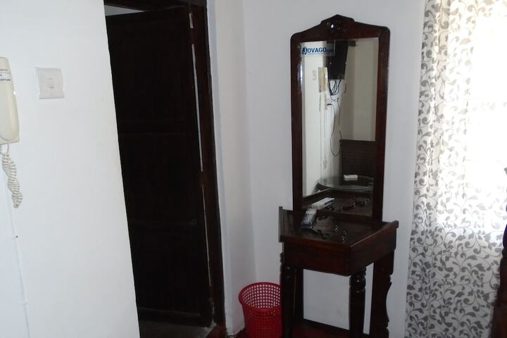 Room 6 of 39