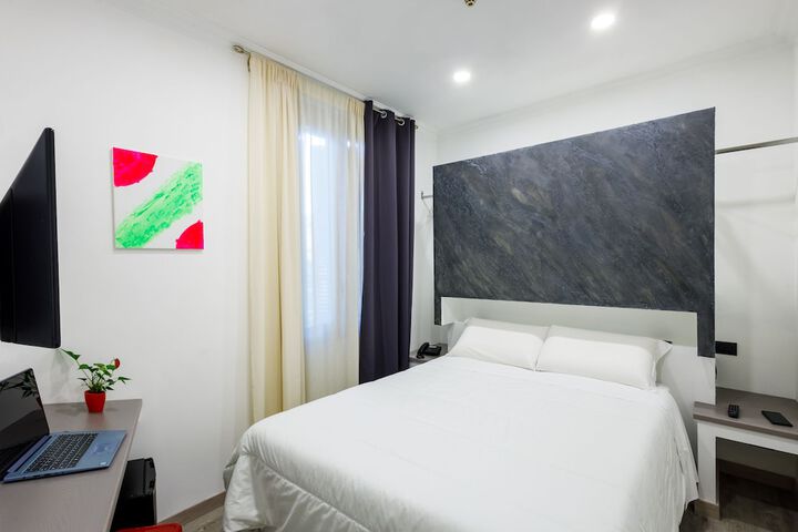 Room 13 of 63