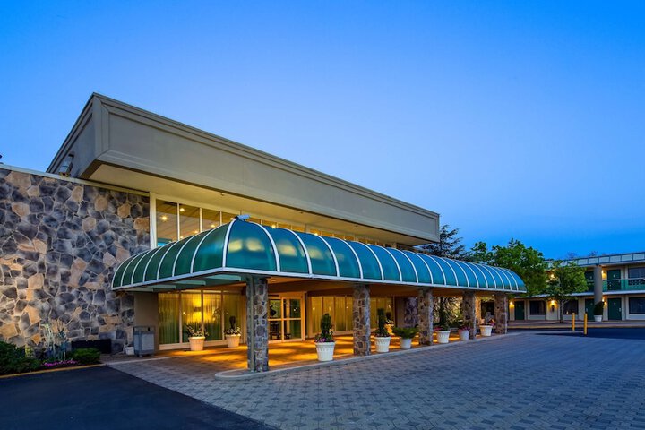 SureStay Plus Hotel by Best Western Brandywine Valley