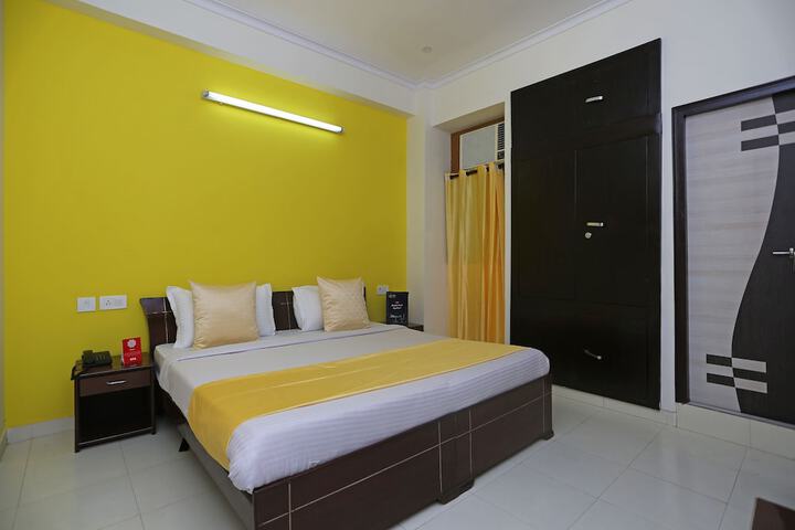 Room 10 of 25