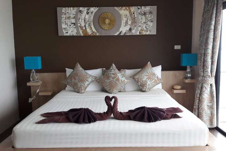 Room 8 of 43