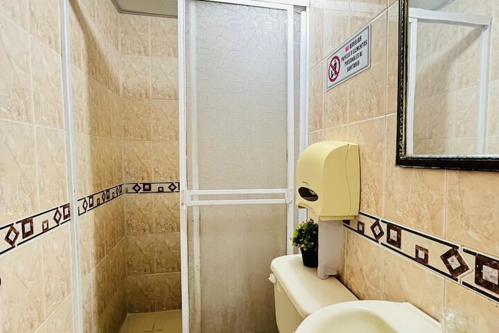 Room 17 of 26
